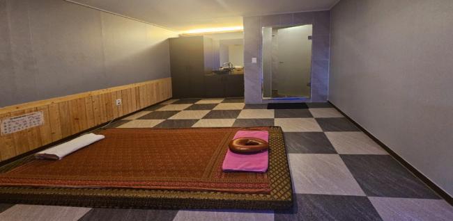 주변 태국마사지 추천 매장 하이타이의 전체적인 인테리어 모습