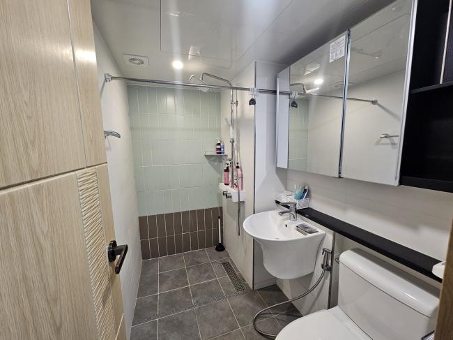 태국마사지 서비스가 제공되는 삼산동 마녀타이 매장 내부 사진