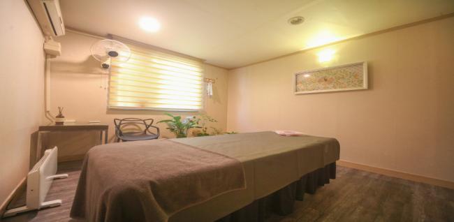 중국마사지 서비스가 제공되는 신방동 귀빈중국전통 매장 내부 사진