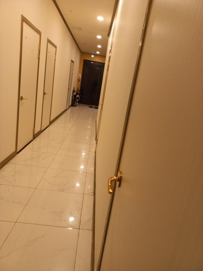 주변 스웨디시 추천 매장 샤넬테라피의 전체적인 인테리어 모습