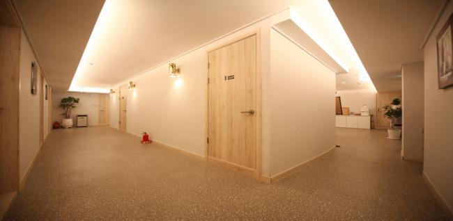 한국마사지 서비스가 제공되는 옥련동 더풋샵 매장 내부 사진