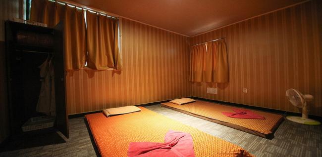 주변 태국마사지 추천 매장 젠타이의 전체적인 인테리어 모습