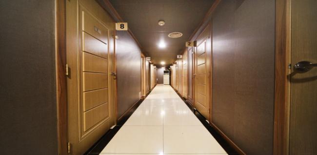 임학동 중국관리사 마사지샵 명품아로마의 쾌적한 관리실 내부 모습