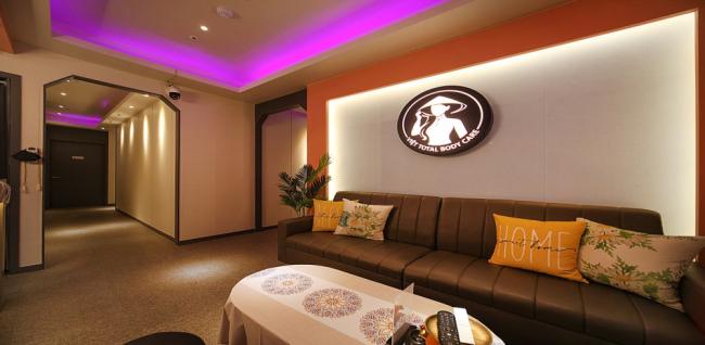 고덕동 에스테틱 전문 비엣토탈바디케어의 깔끔하고 정돈된 내부 전경