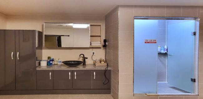 주변 한국마사지 추천 매장 랑수언아로마의 전체적인 인테리어 모습