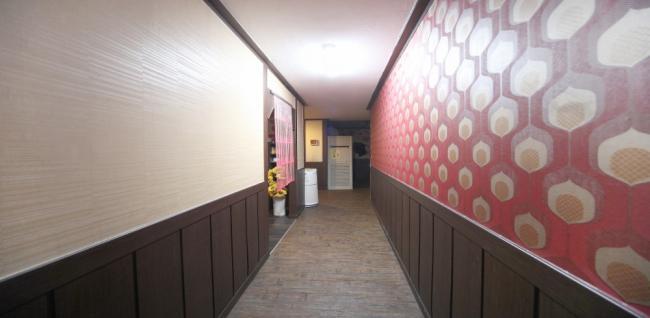 구로동 한국마사지 전문 수아로마의 깔끔하고 정돈된 내부 전경