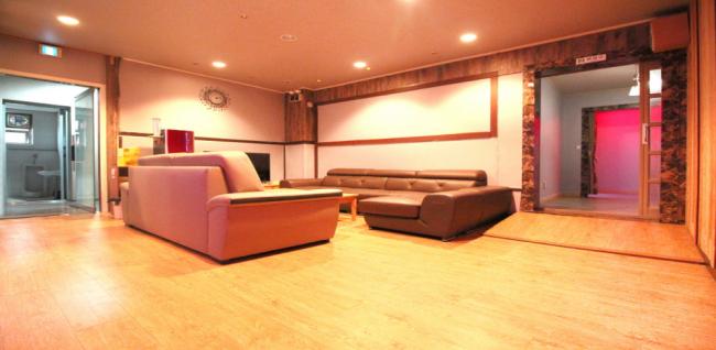 수청동 인근 한국관리사 마사지 전문 휴마사지의 아늑한 내부 시설 안내