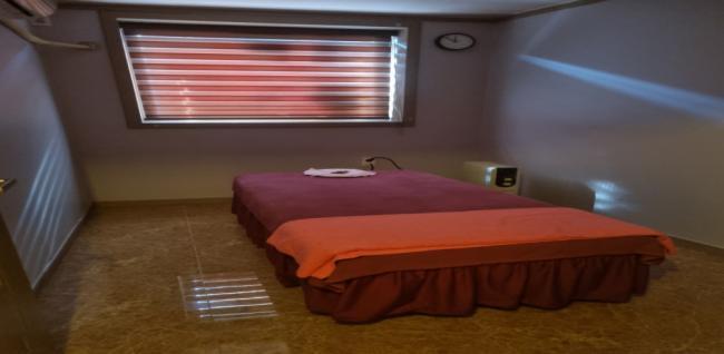 신례원리 스웨디시 전문 황궁중국마사지의 깔끔하고 정돈된 내부 전경