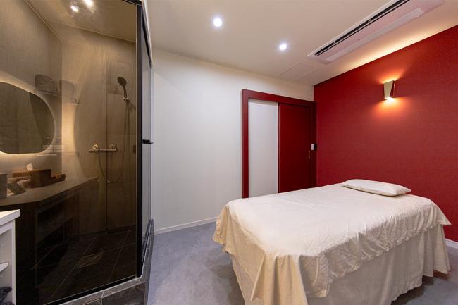 신사동 스웨디시 전문 압구정 퀸슈가링왁싱의 깔끔하고 정돈된 내부 전경