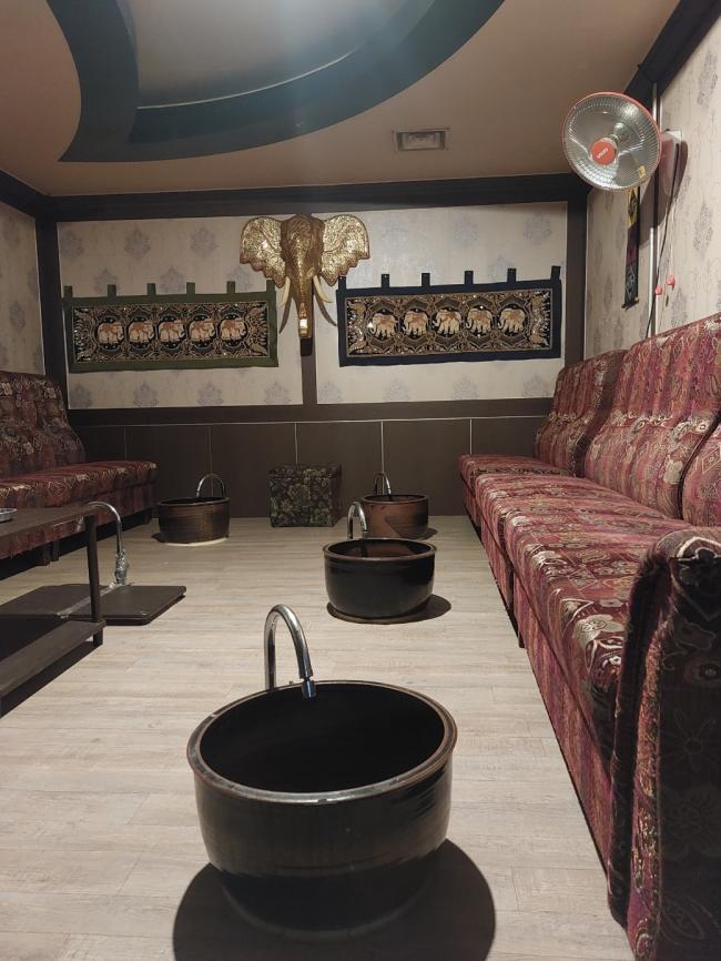 주변 태국마사지 추천 매장 여우테라피의 전체적인 인테리어 모습