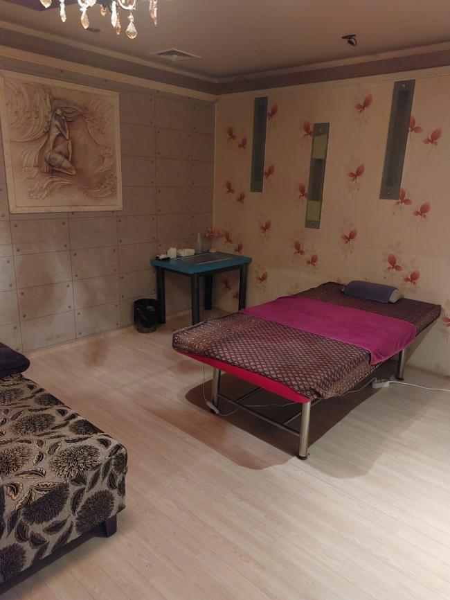 주변 태국마사지 추천 매장 여우테라피의 전체적인 인테리어 모습