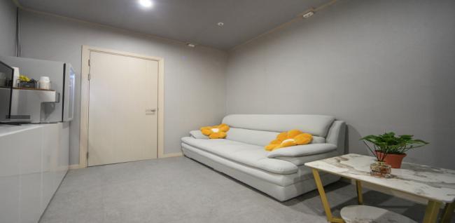 소하동 스웨디시 전문 TOP테라피의 깔끔하고 정돈된 내부 전경