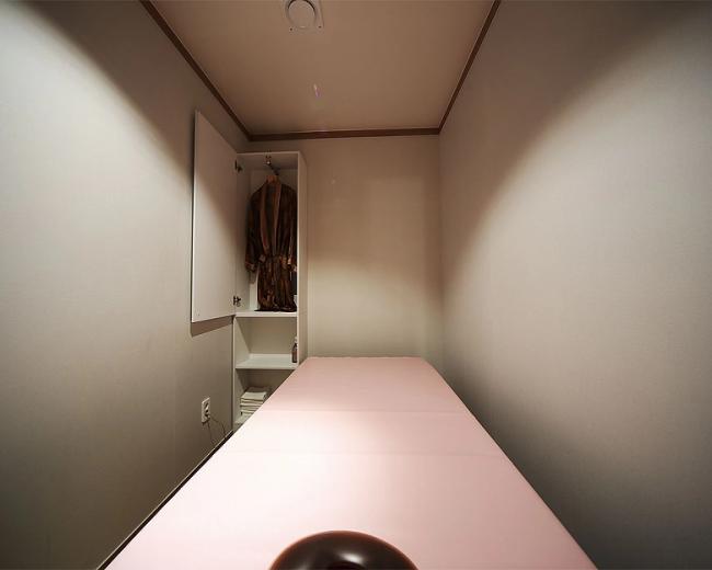 배곧동 스웨디시 전문 힐링아로마의 깔끔하고 정돈된 내부 전경