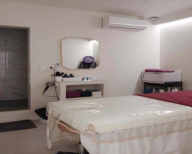 장유동 스웨디시 전문 리아뷰티의 깔끔하고 정돈된 내부 전경