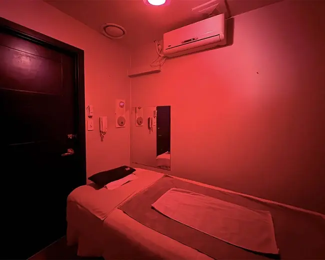 청학동 한국마사지 전문 왕손마사지의 깔끔하고 정돈된 내부 전경