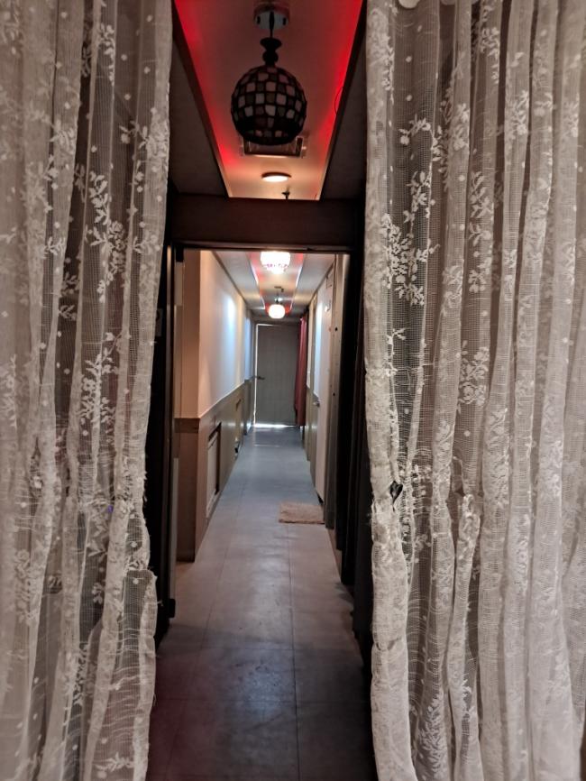 스웨디시 서비스가 제공되는 여의도동 골드힐링 매장 내부 사진