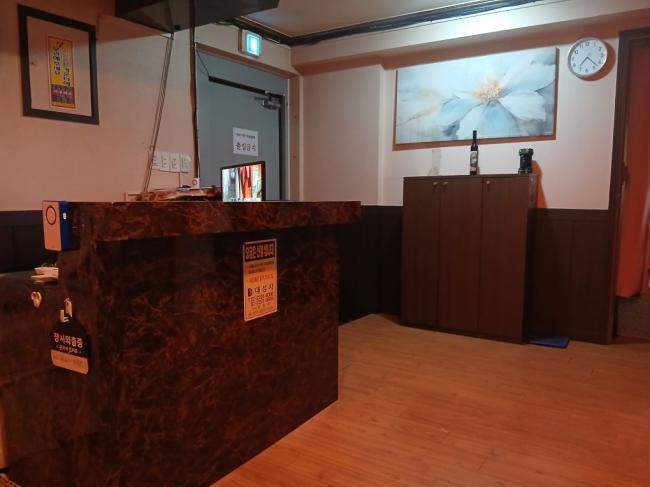 강남란제리 - 논현동 사평역,신논현역,논현역,학동역 인근 스웨디시 전문 마사지 매장 전경