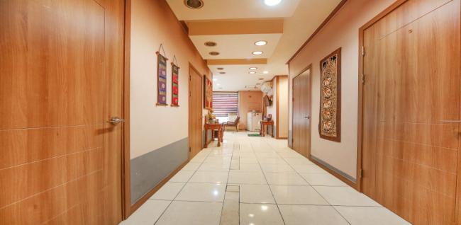 덕풍동 태국마사지 전문 휴의 깔끔하고 정돈된 내부 전경