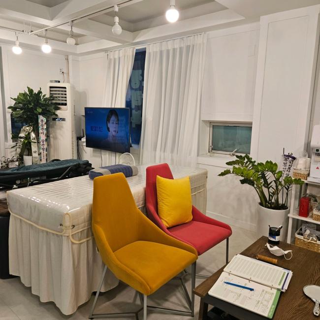 만정리 인근 한국관리사 마사지 전문 약손김사부마사지의 아늑한 내부 시설 안내