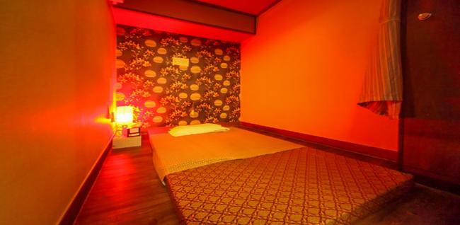 공항동 태국관리사 마사지샵 힐링아로마테라피의 쾌적한 관리실 내부 모습