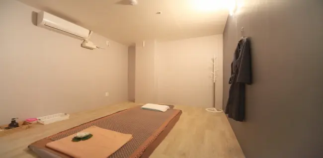 두호동 태국마사지 전문 나비마사지의 깔끔하고 정돈된 내부 전경