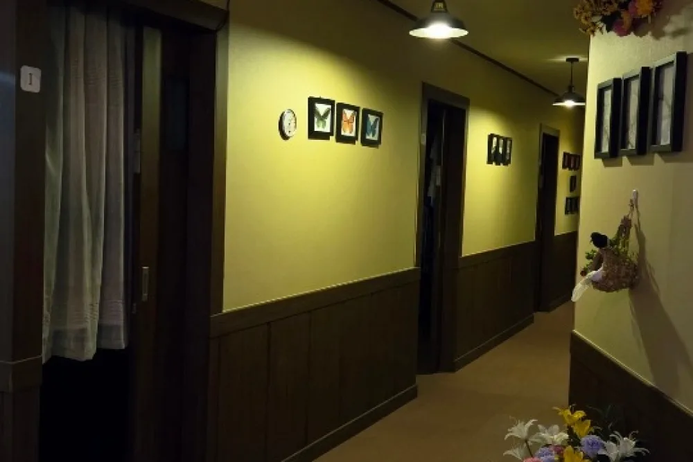 초량동 중국마사지 전문 힐링마사지의 깔끔하고 정돈된 내부 전경
