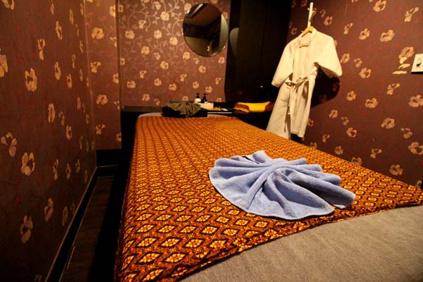 황실 - 심곡동 서구청역,아시아드경기장역 인근 주차가능, 24시간, 샤워가능, 수면가능, 단체예약 완비된 마사지 시설