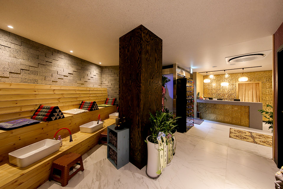 증산역,새절역,응암역 주변 태국마사지 추천 매장 핫타이의 전체적인 인테리어 모습