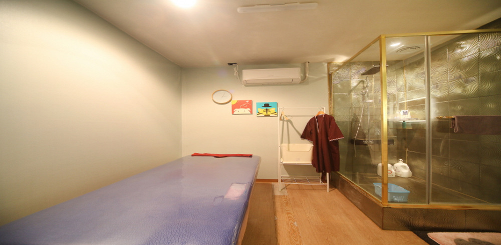 동인동2가 스웨디시 전문 벨테라피의 깔끔하고 정돈된 내부 전경