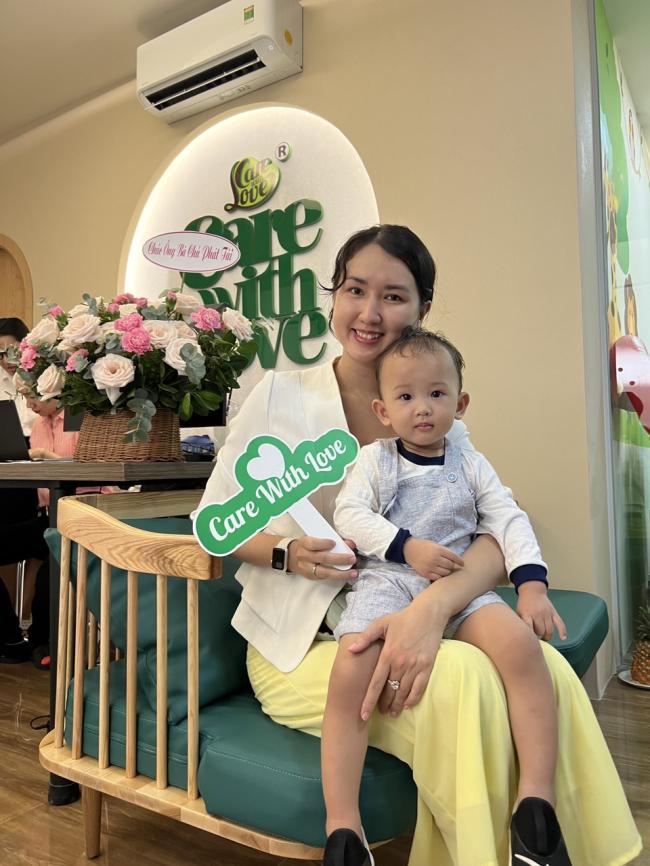 호치민 케어 위드 러브