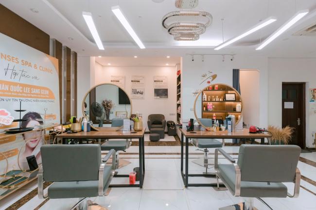 Six Senses Spa & Clinic -  인근 spa 전문 마사지 매장 전경