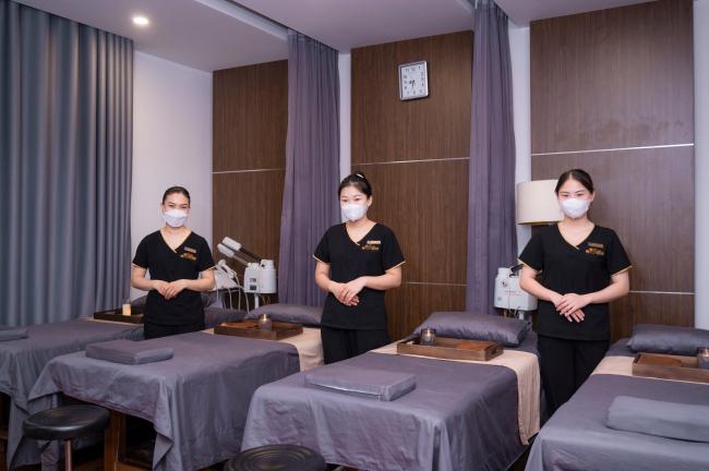 Six Senses Spa & Clinic -  인근 spa 전문 마사지 매장 전경