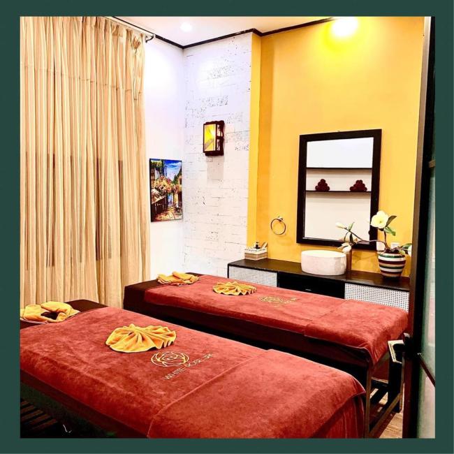 호이안 화이트 로즈 스파