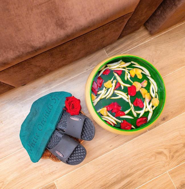 호이안 화이트 오키드 스파 2