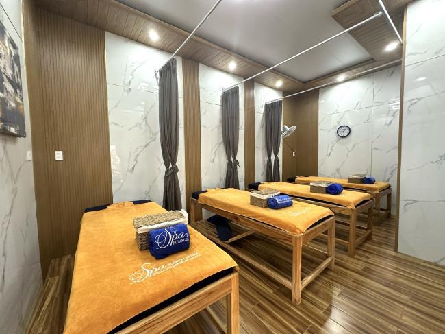 호이안 플라워 랜턴 스파