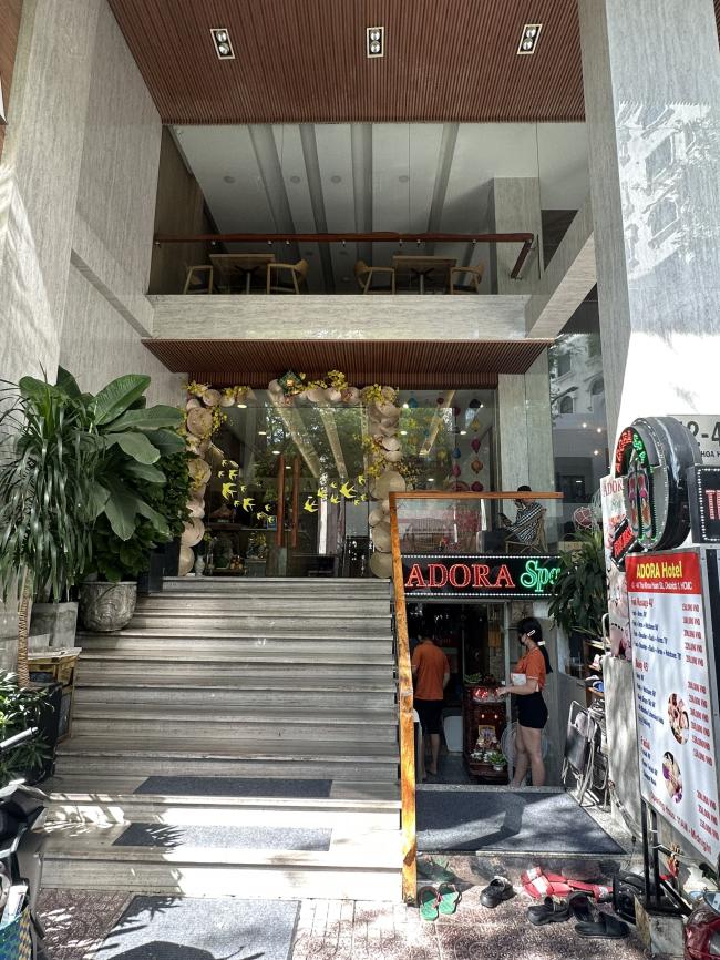 호치민 아도라 스파