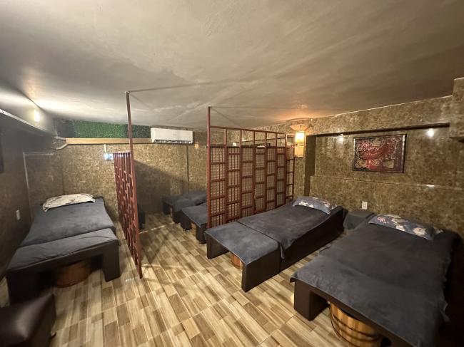 호치민 아도라 스파