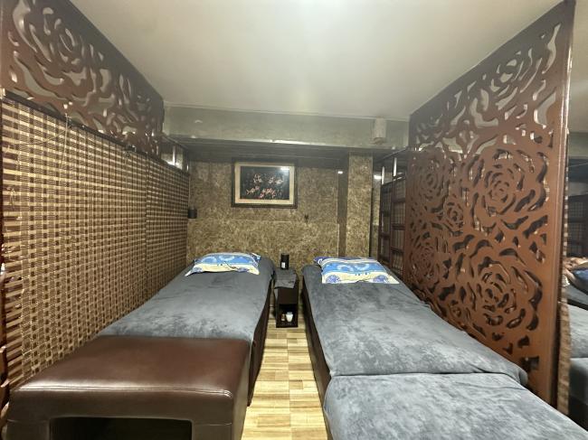 호치민 아도라 스파