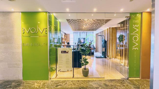 호치민 이볼브 웰니스 센터 