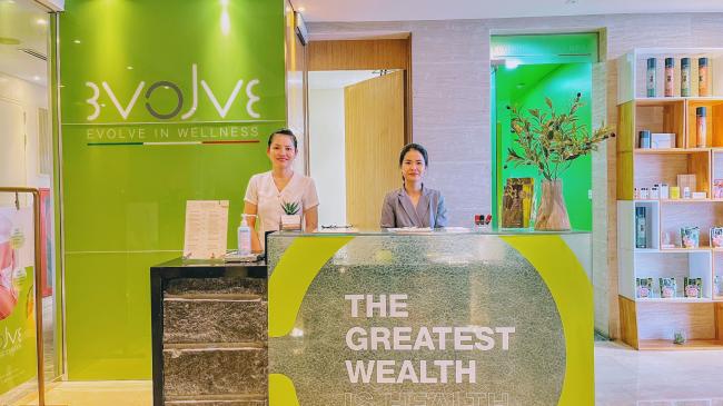 호치민 이볼브 웰니스 센터 