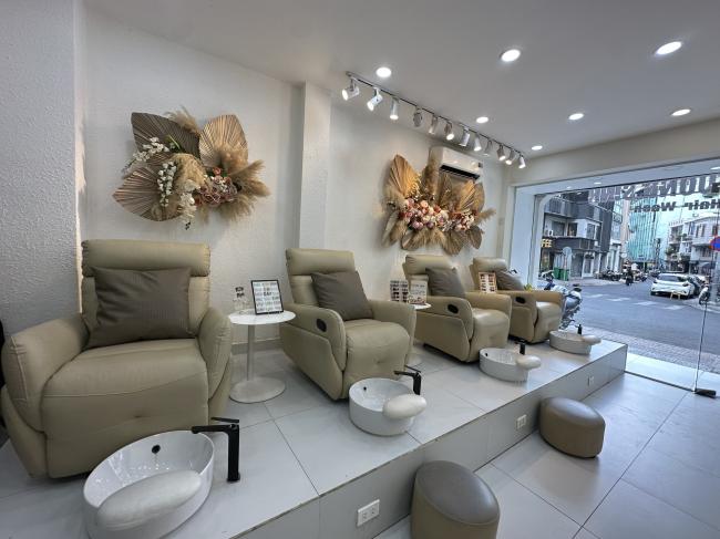 호치민 글램 네일&뷰티