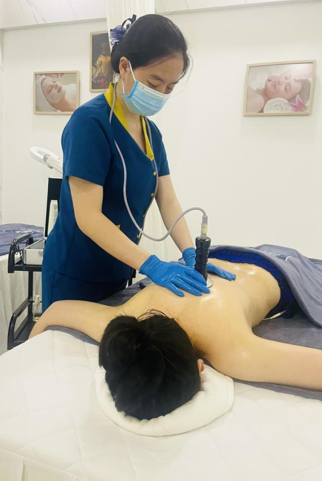 호치민 아니타 스파