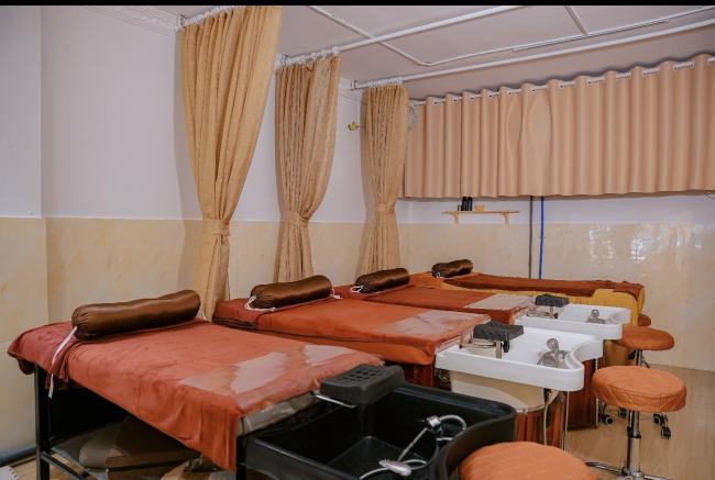 호치민 린크 네일&뷰티룸